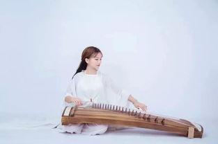 小孩弹古筝视频,萌娃弹奏古韵悠扬