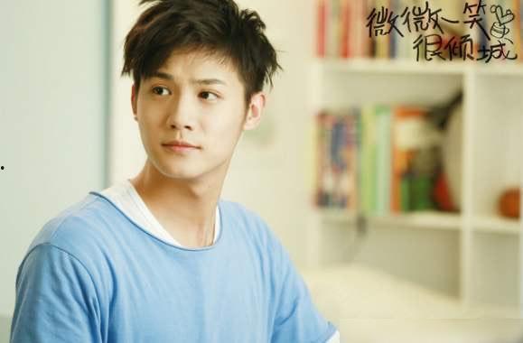 郑业成视频,魅力演绎，情感深度展现