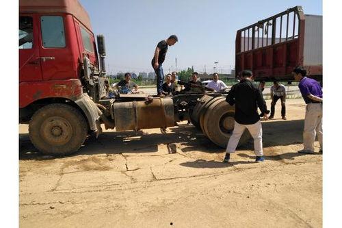 牵引车倒车视频,牵引车倒车技巧解析