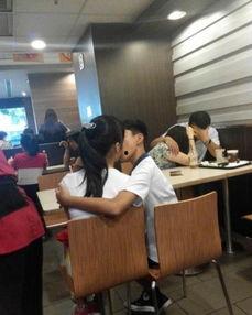 校园活春视频实拍,实拍校园生活精彩片段